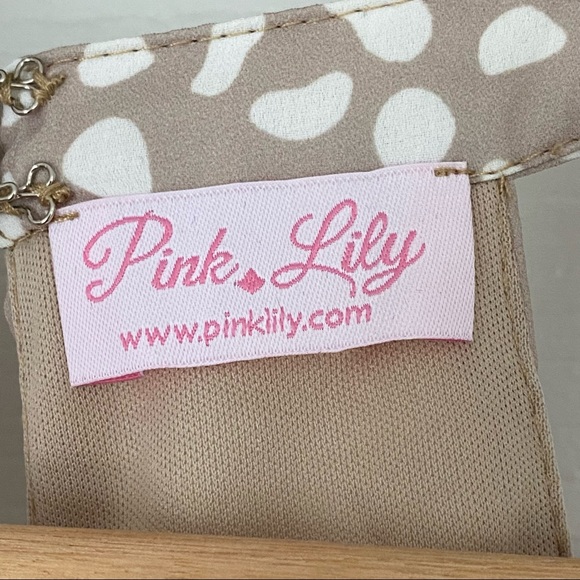 NWOT Pink Lily Won’t Break Your Heart Romper - Picture 8 of 11